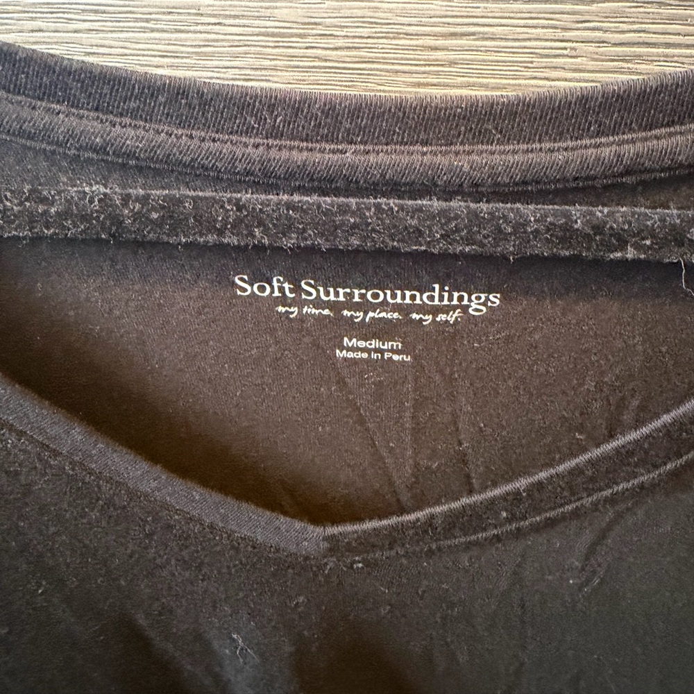 Soft Surroundings V-Neck Black Long Sleeve Top NWT - Picture 2 of 4